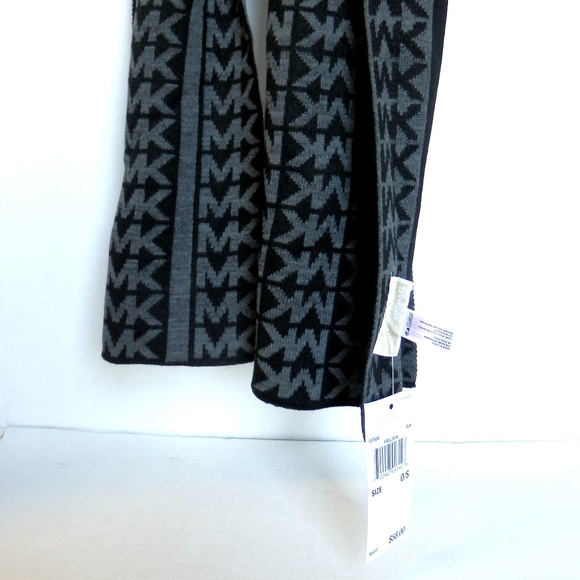 Michael Kors Linear Logo Collection Scarf   NWT - Picture 2 of 5